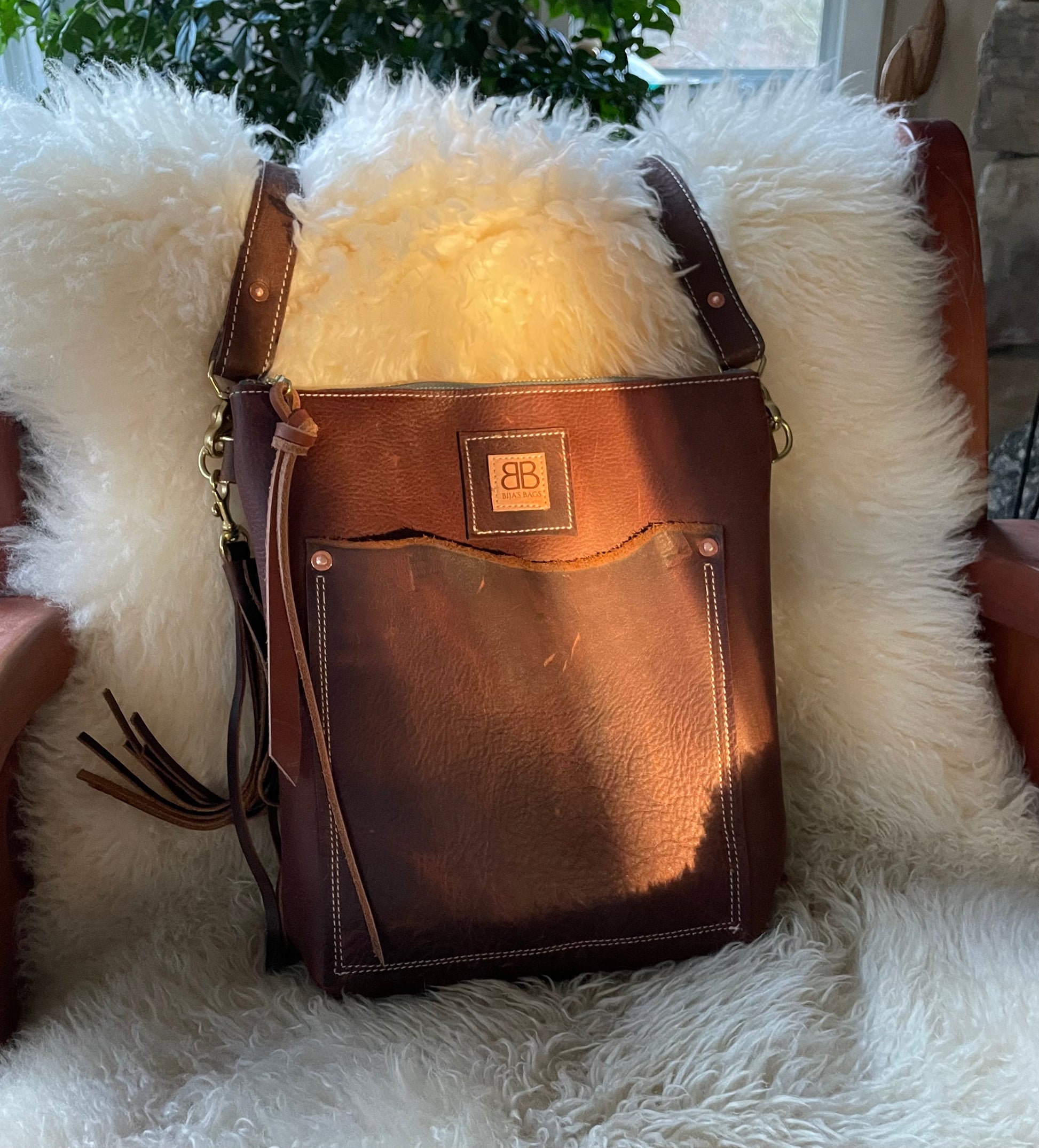 Cross Body Shale + Tassel image 1