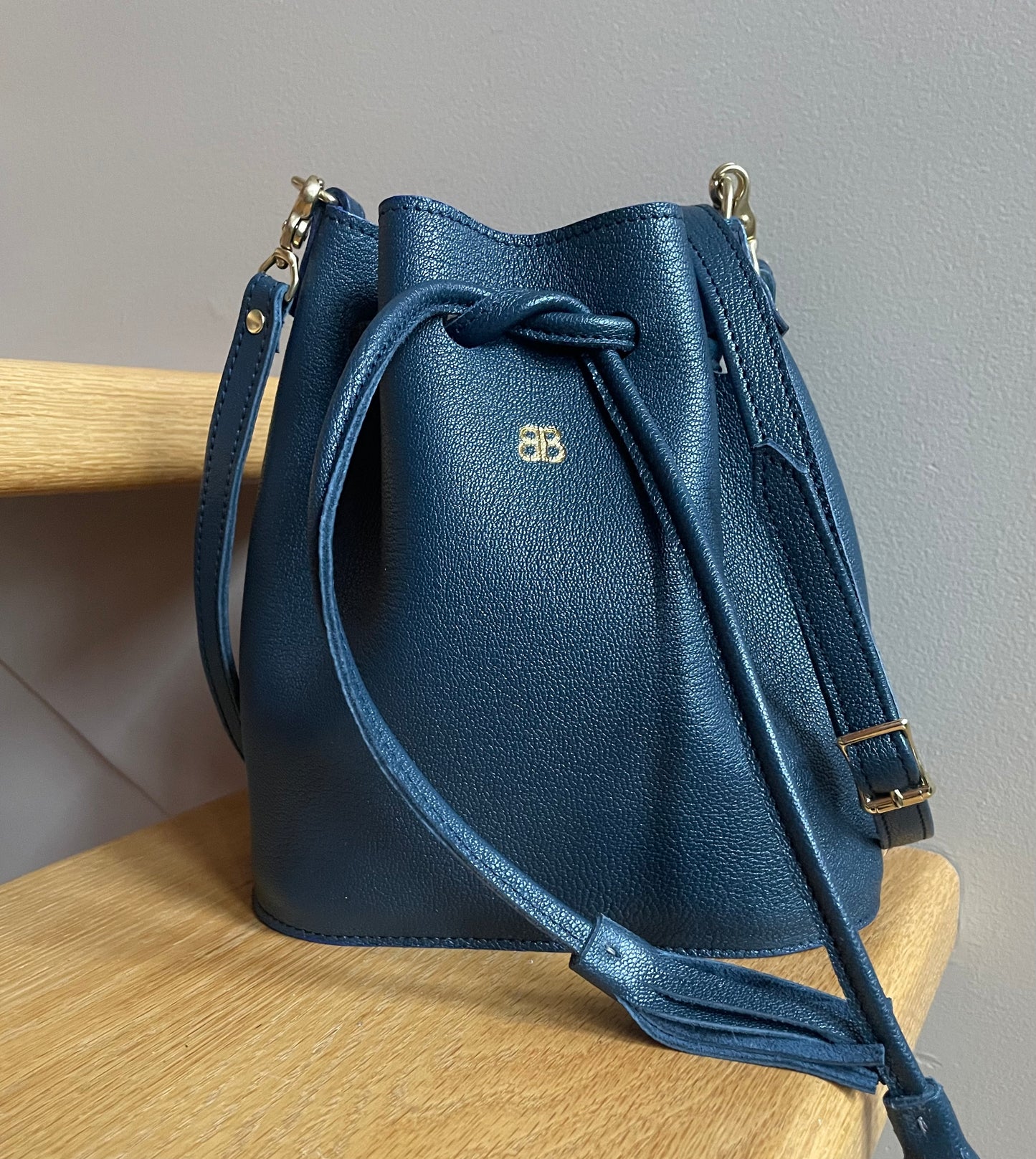 A Goat Skin Bucket Bag Navy